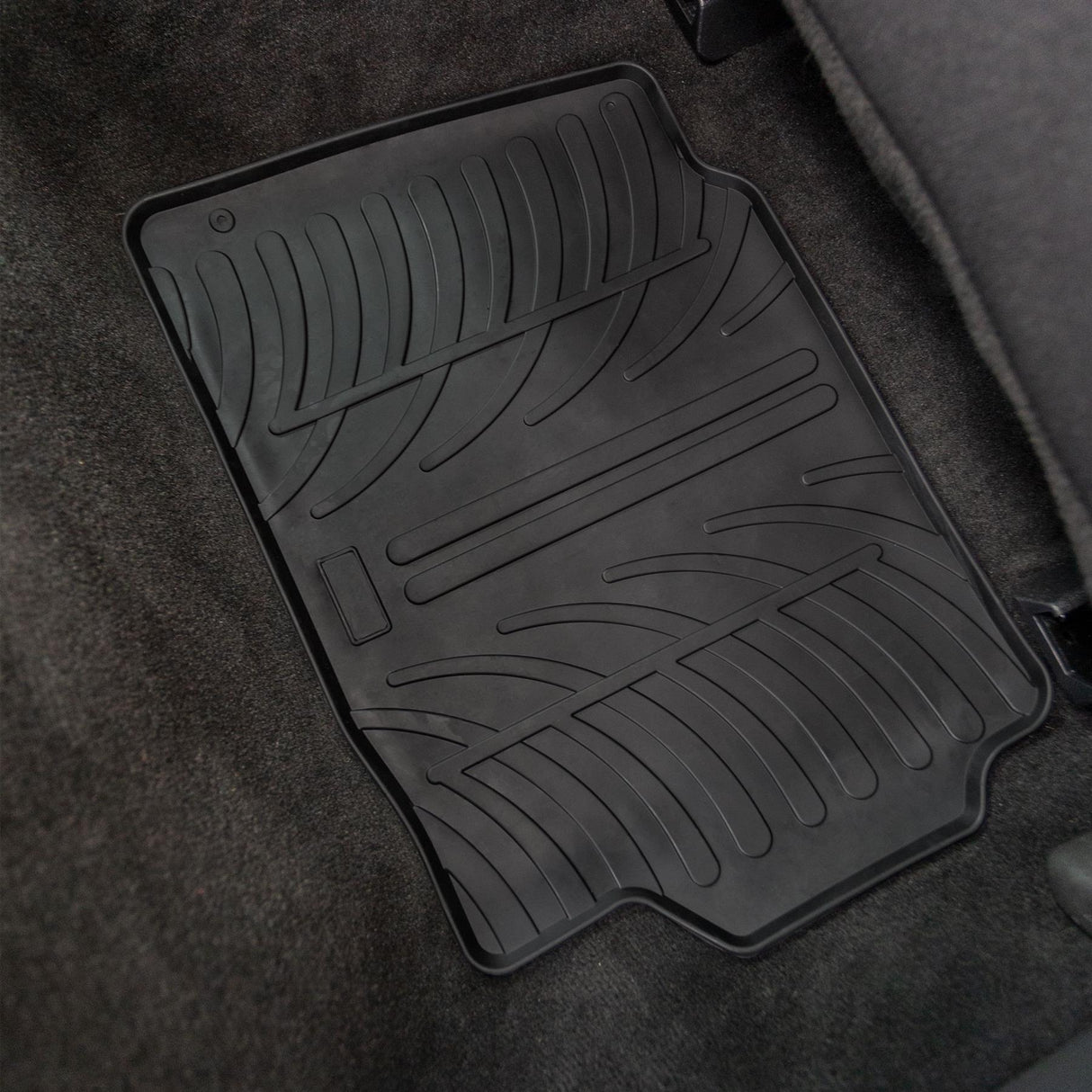 TRAVALL Ford Mondeo Hatchback Premium Rubber Car Mats (2014-2022)