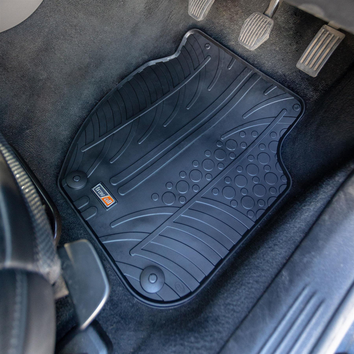 TRAVALL Volvo V40 Premium Rubber Car Mats (2012-2019)