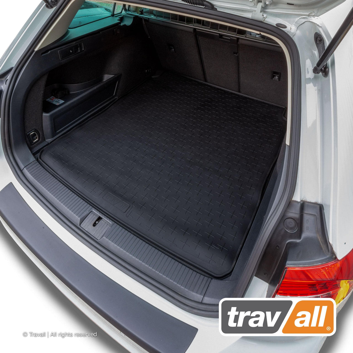 TRAVALL Volkswagen Passat Estate Premium Rubber Boot Mats Liner (2014-2023)