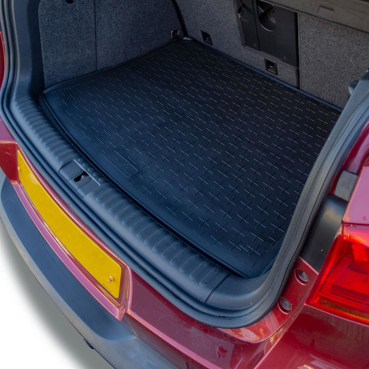 TRAVALL Volkswagen Tiguan Premium Boot Mat (2007-2016)