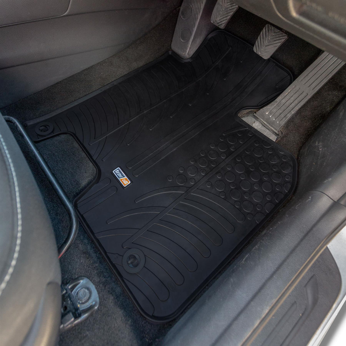 TRAVALL Hyundai i30 Premium Rubber Car Mats (2011-2018)