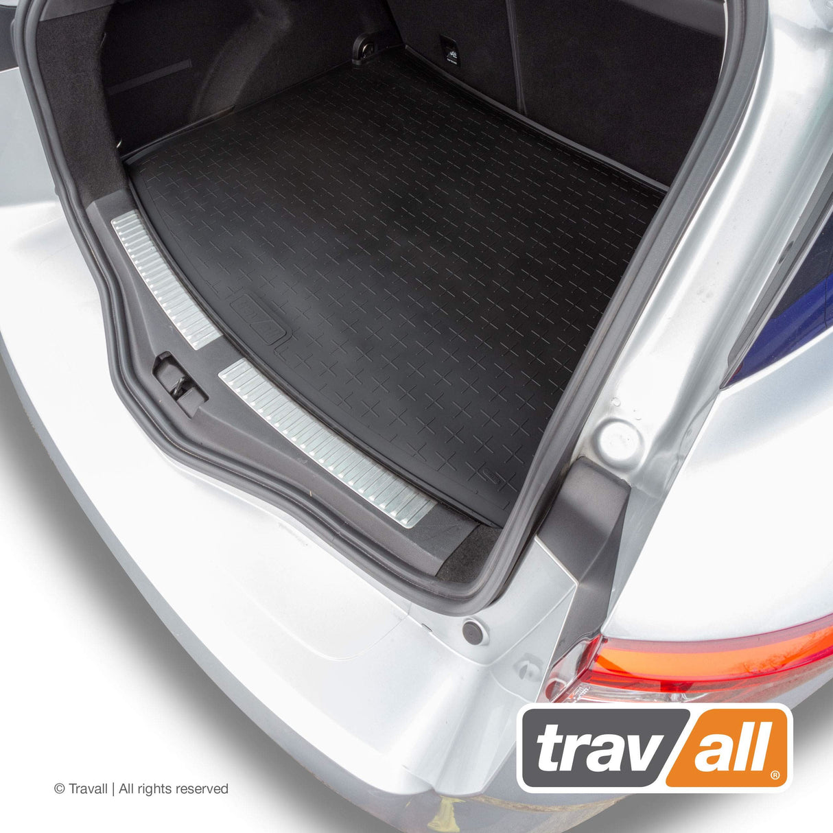 TRAVALL Renault Megane Hybrid Premium Rubber Boot Mats Liner 2016-2022
