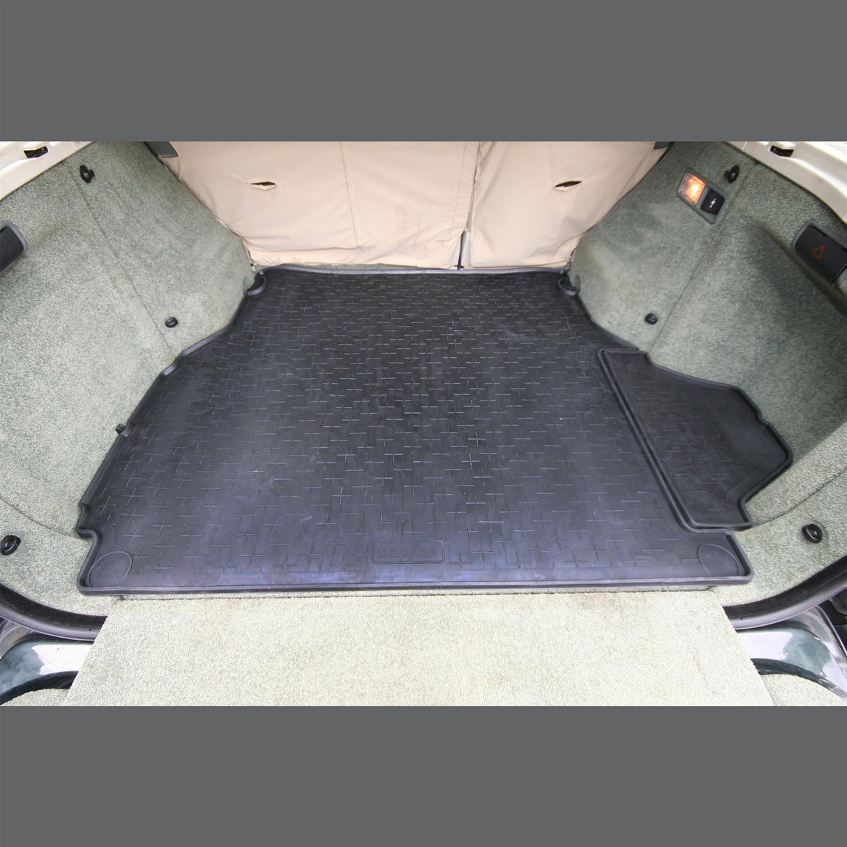 TRAVALL Land Rover Range Rover Premium Boot Mat (2002-2012)