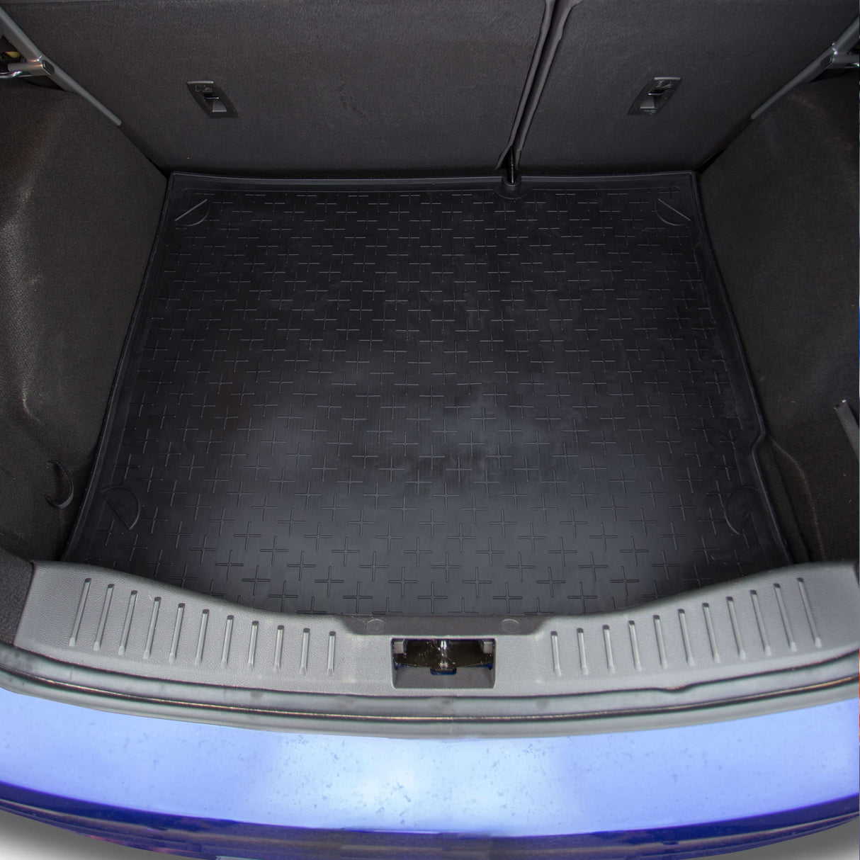TRAVALL Ford Focus Premium Rubber Boot Mats Liner (2010-2018)