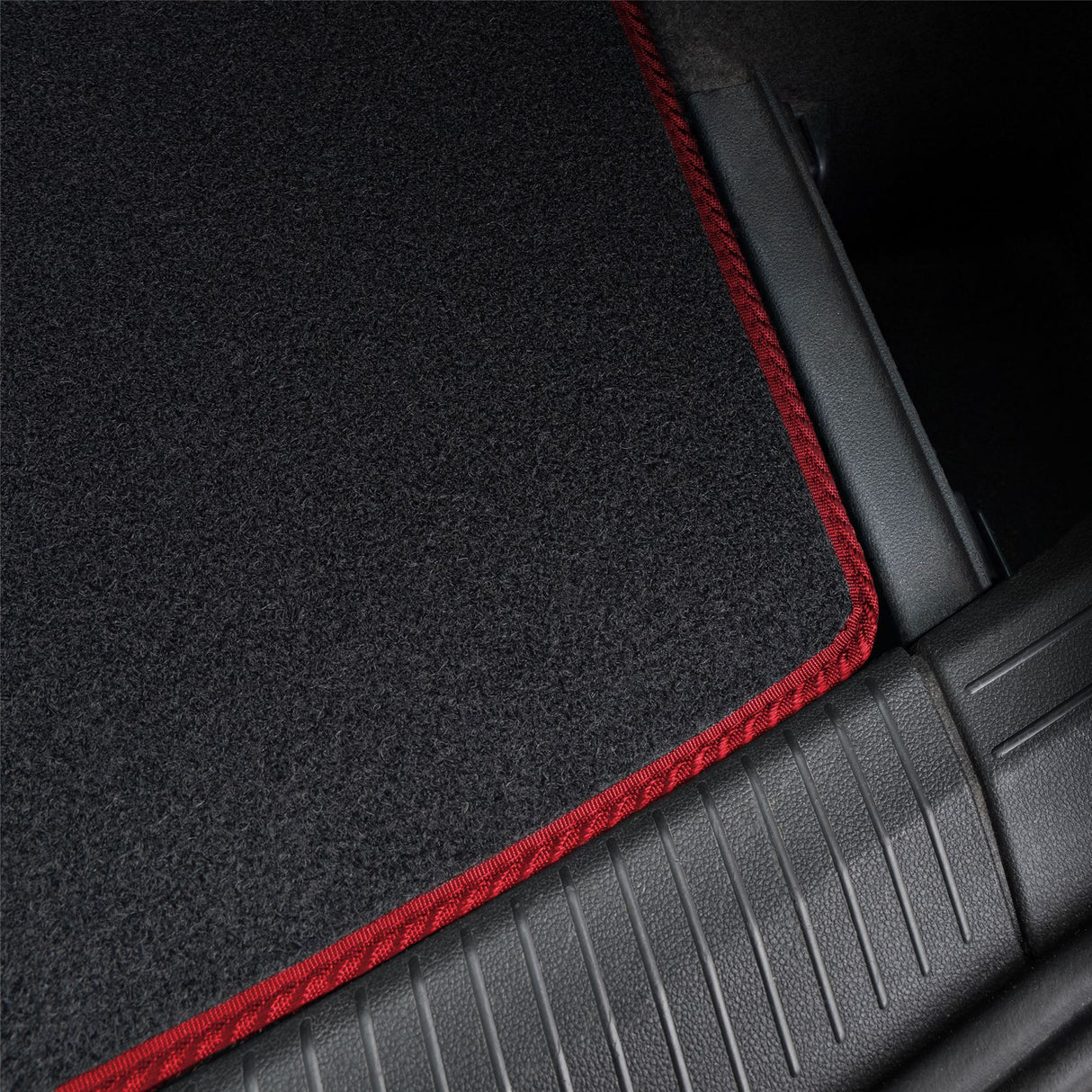 Land Rover Range Rover Swb (2022+) Premium Tufted Carpet Boot Mat