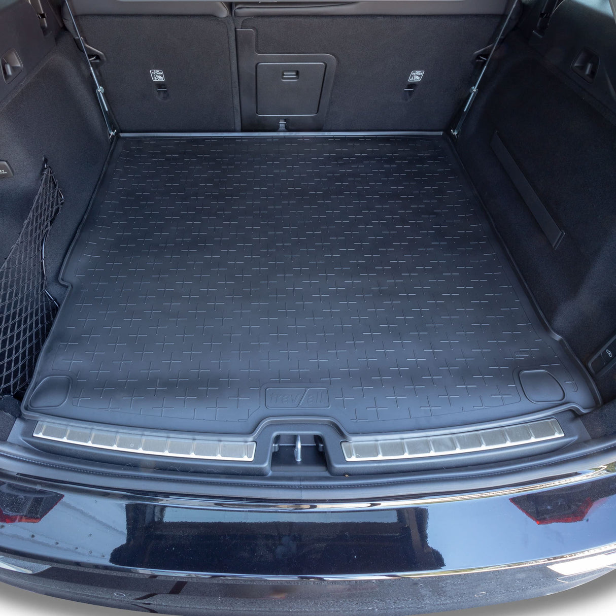 TRAVALL Volvo XC60 Premium Rubber Boot Mats Liner (2017-Onwards)