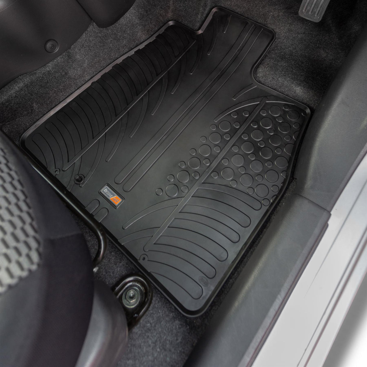 TRAVALL Nissan Micra Premium Rubber Car Mats (2010-2016)