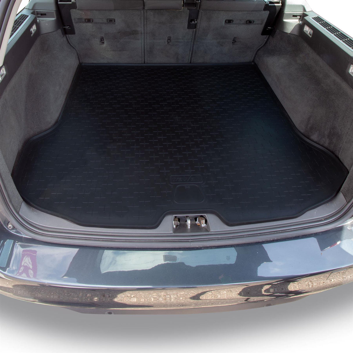 TRAVALL Volvo V70 / XC70 Premium Rubber Boot Mats Liner (2007-2016)