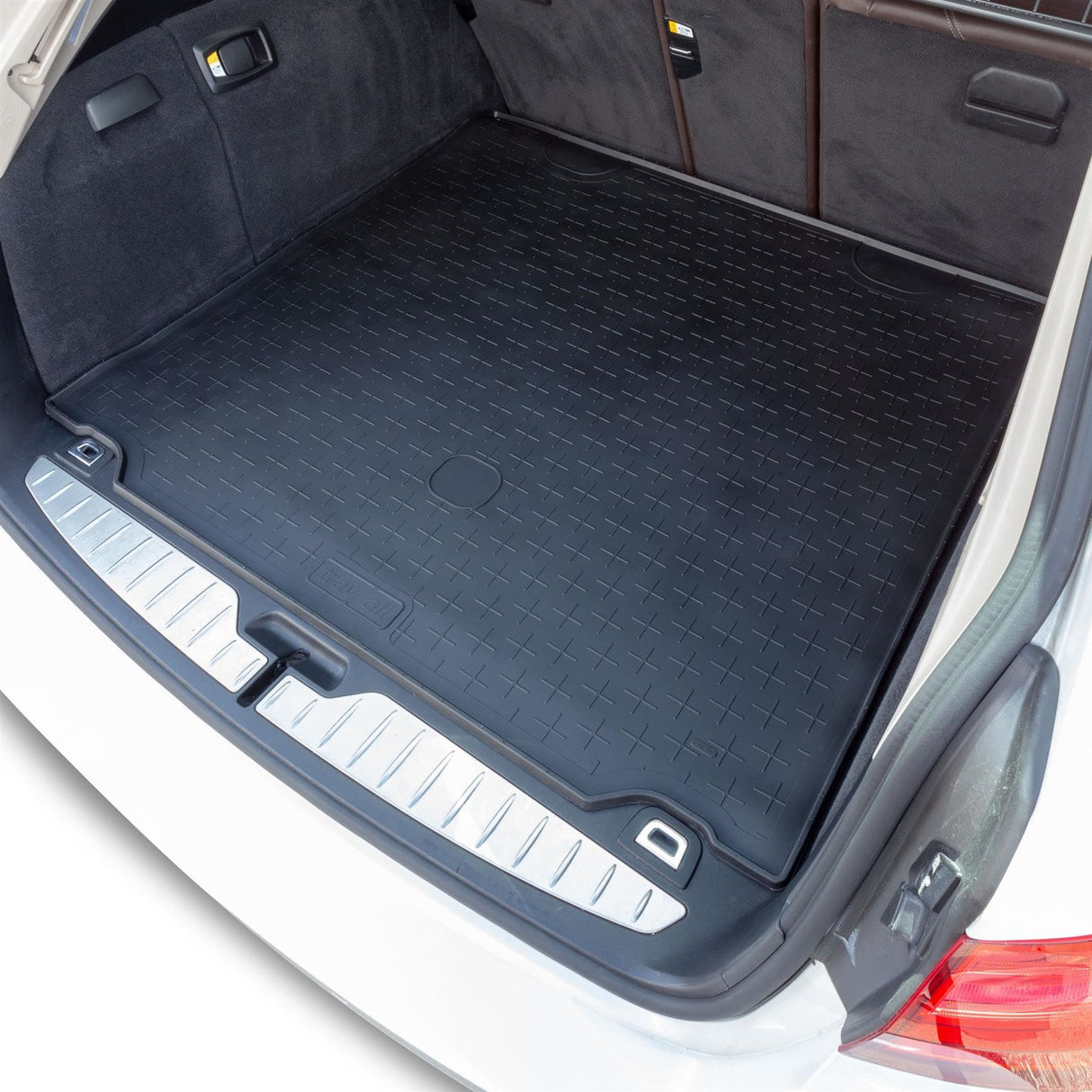 TRAVALL BMW 5 Series Touring Premium Boot Mat (2010-2016)