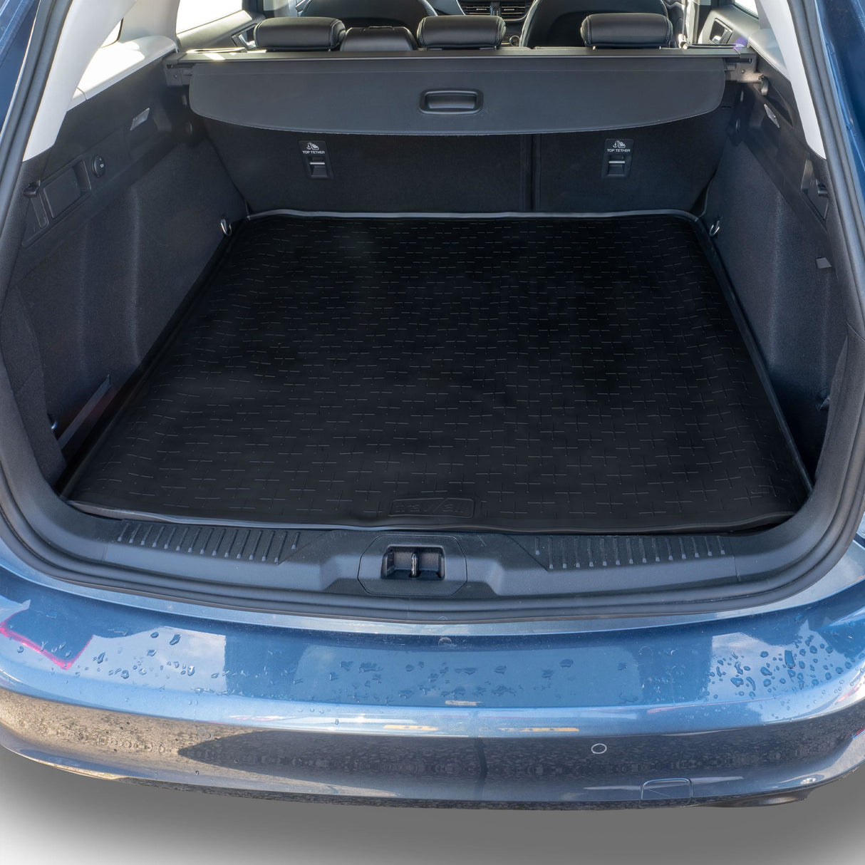 TRAVALL Ford Focus Estate Premium Rubber Boot Mats Liner (2018-Onwards)