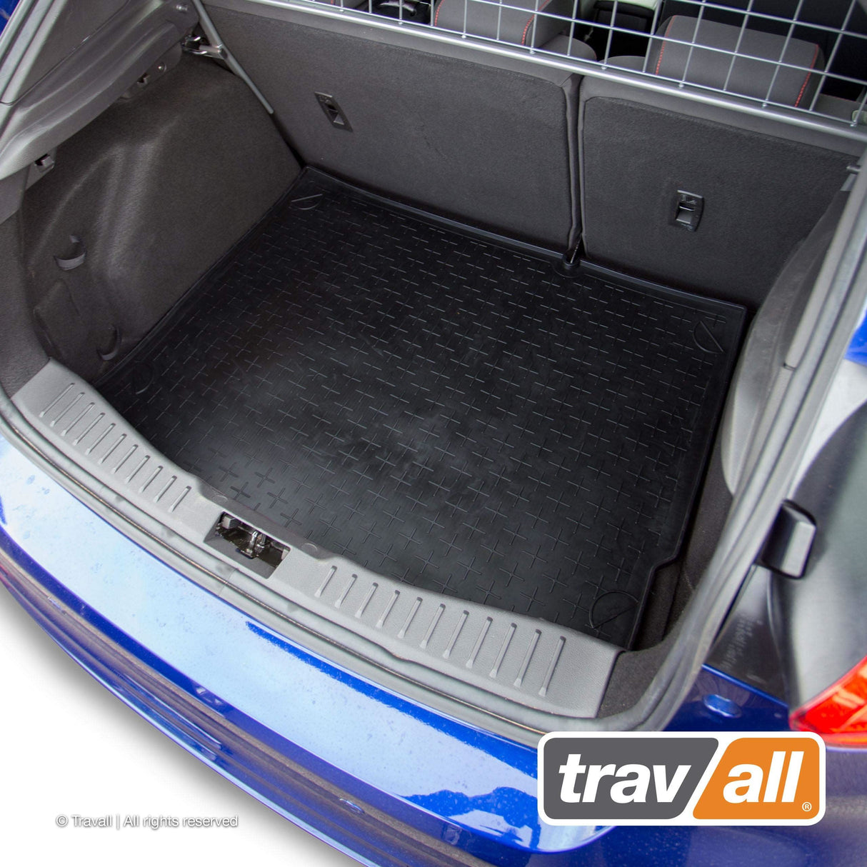 TRAVALL Ford Focus Premium Rubber Boot Mats Liner (2010-2018)