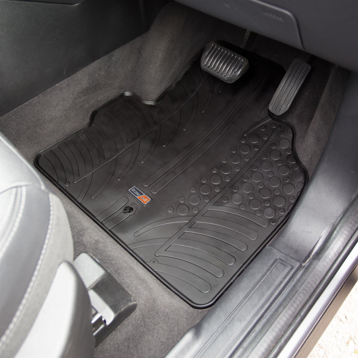 TRAVALL Land Rover Freelander 2 Premium Rubber Car Mats (2006-2014)