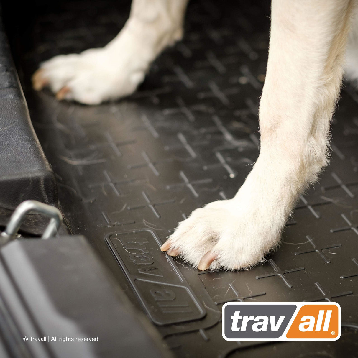 TRAVALL Volvo XC40 Premium Rubber Boot Mats Liner (2017-Onwards)