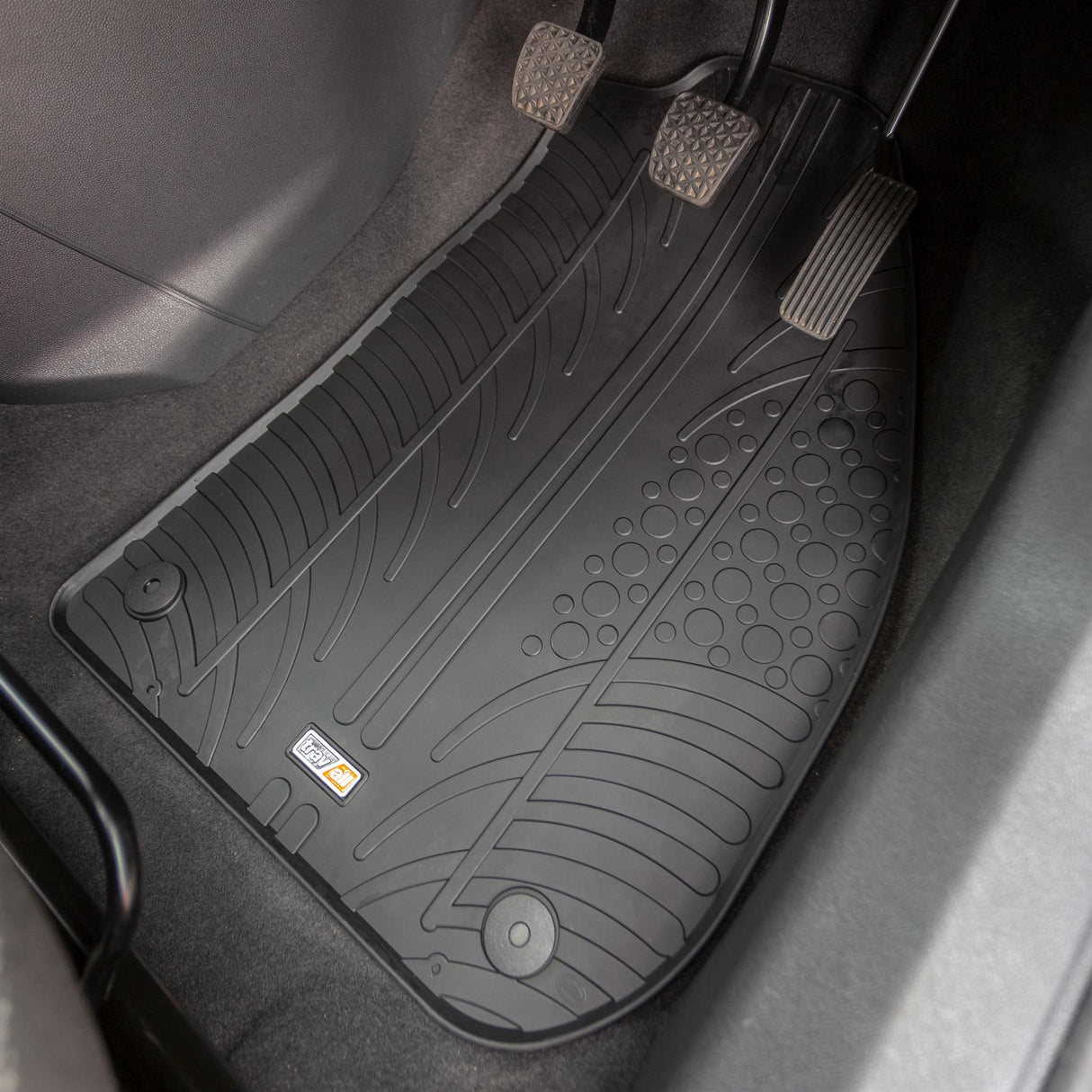 TRAVALL Vauxhall Zafira Premium Rubber Car Mats (2005-2014)