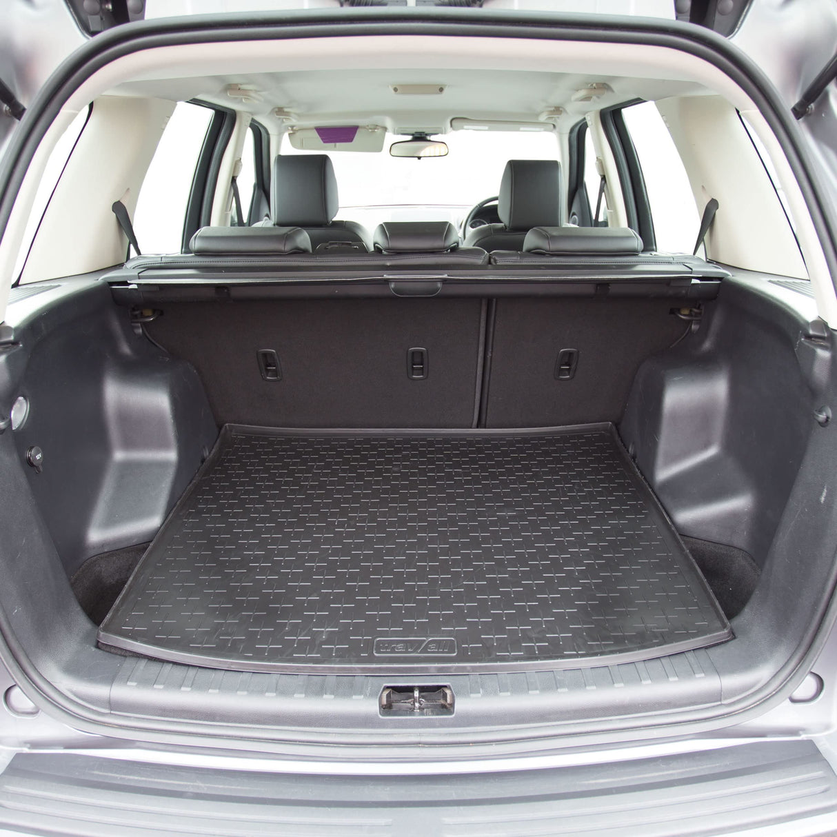 TRAVALL Landrover Freelander 2 Premium Rubber Boot Mats Liner (2006-2014)