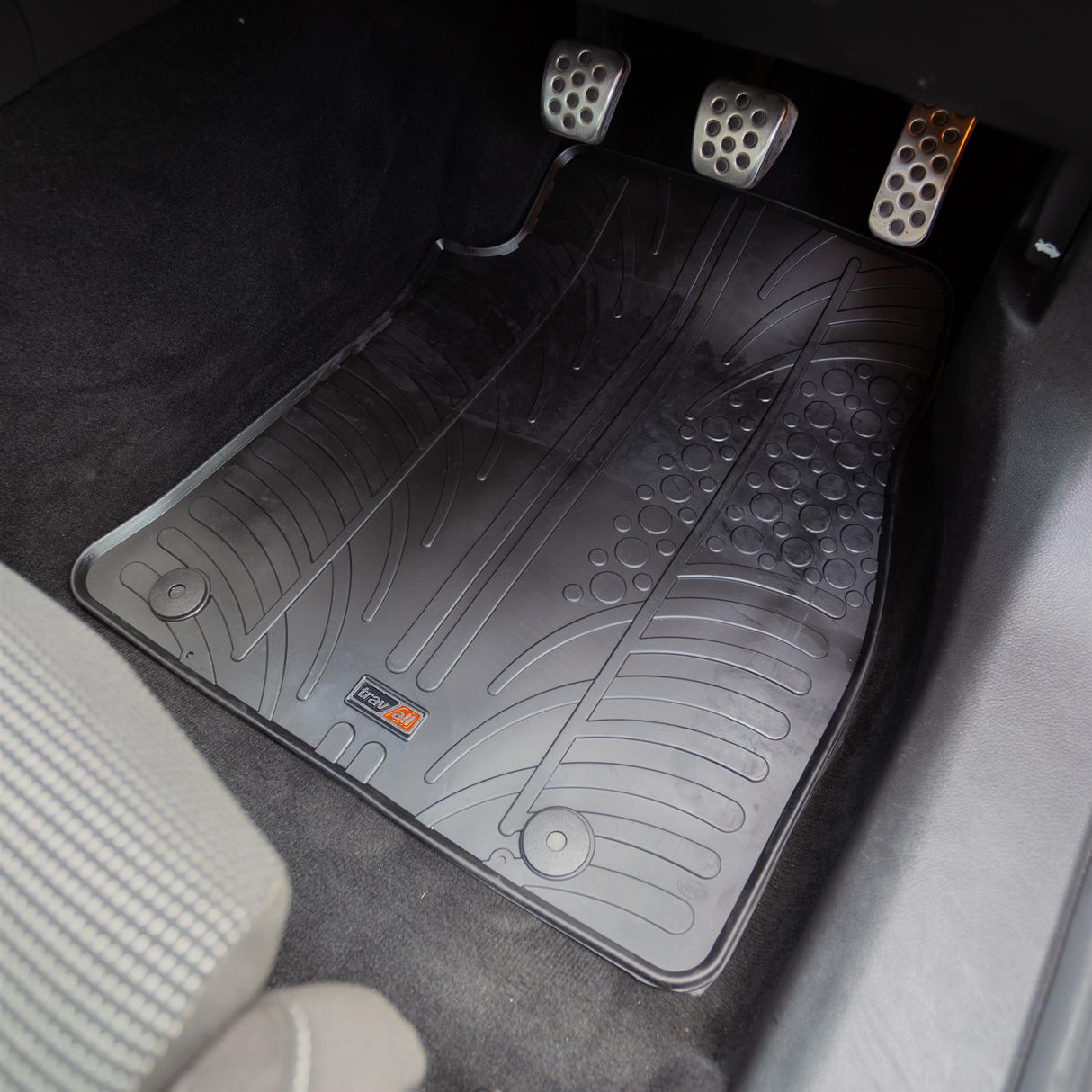 TRAVALL Vauxhall Insignia Premium Rubber Car Mats (2013-2017)