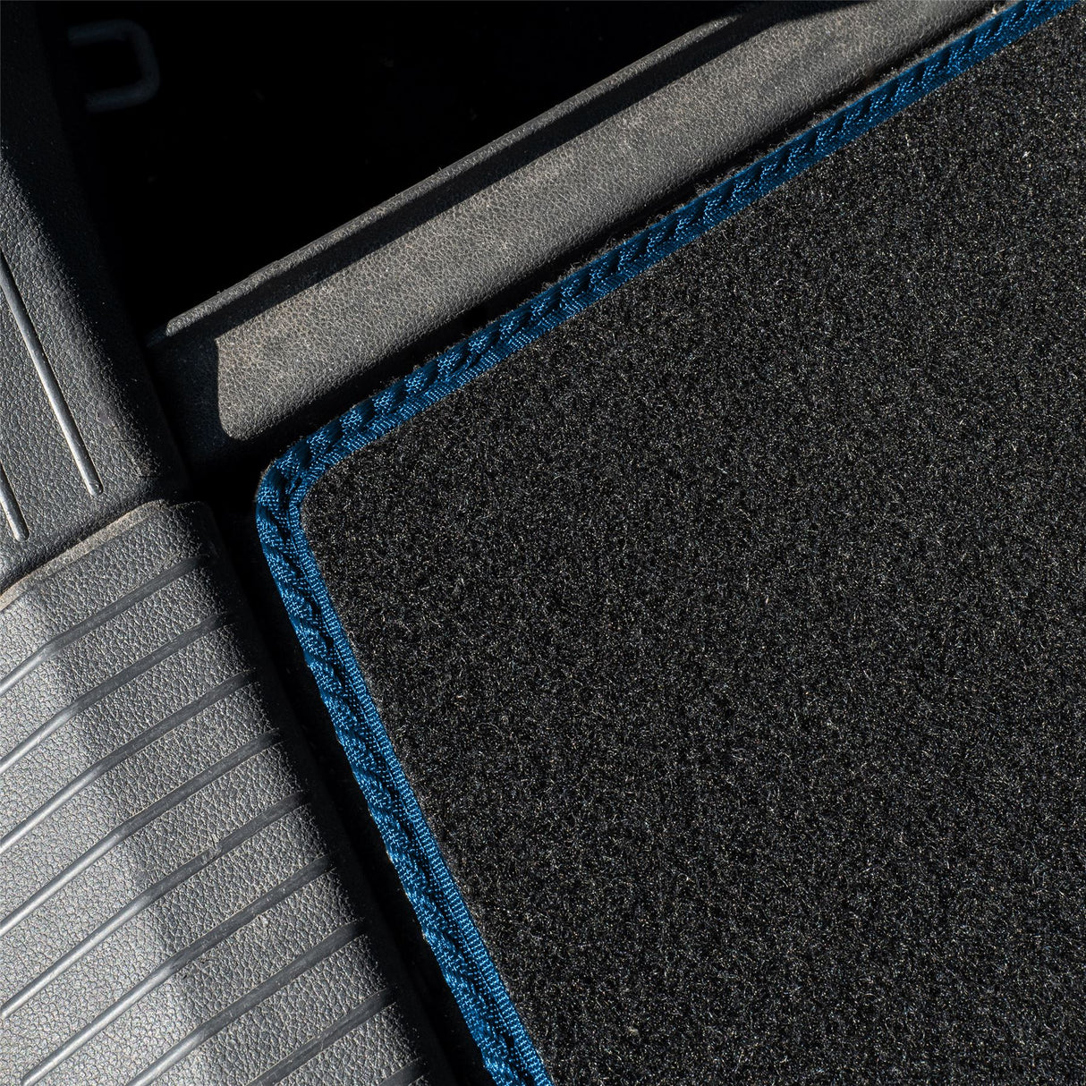 Mercede Slk (2011-2016) Premium Tufted Carpet Boot Mat