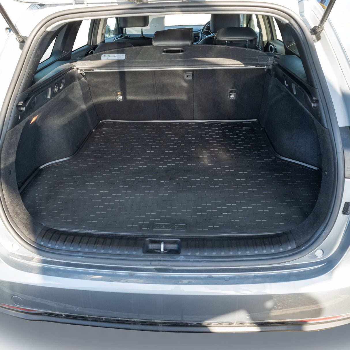 TRAVALL Kia Ceed Premium Rubber Boot Mats Liner (2018-Onwards)