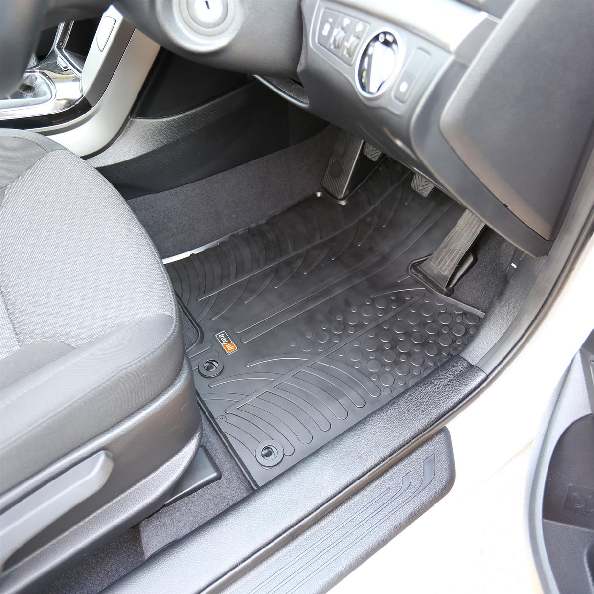 TRAVALL Hyundai I40 Premium Rubber Car Mats (2011-2019)