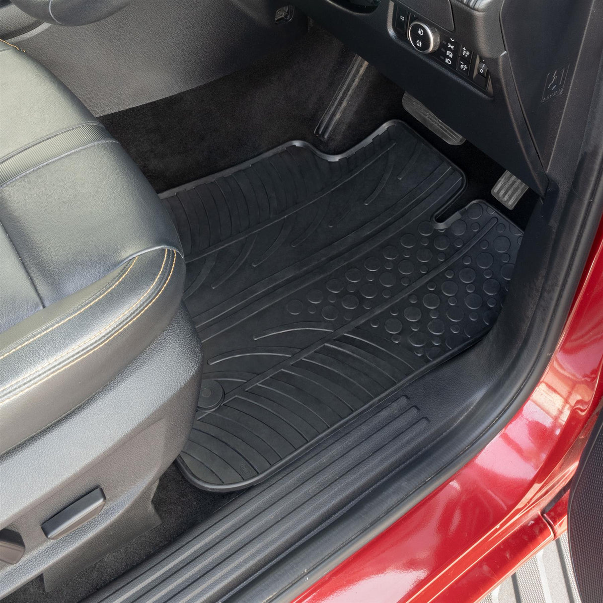 TRAVALL Ford Ranger Double Cab Premium Rubber Car Mats (2019-Onwards)