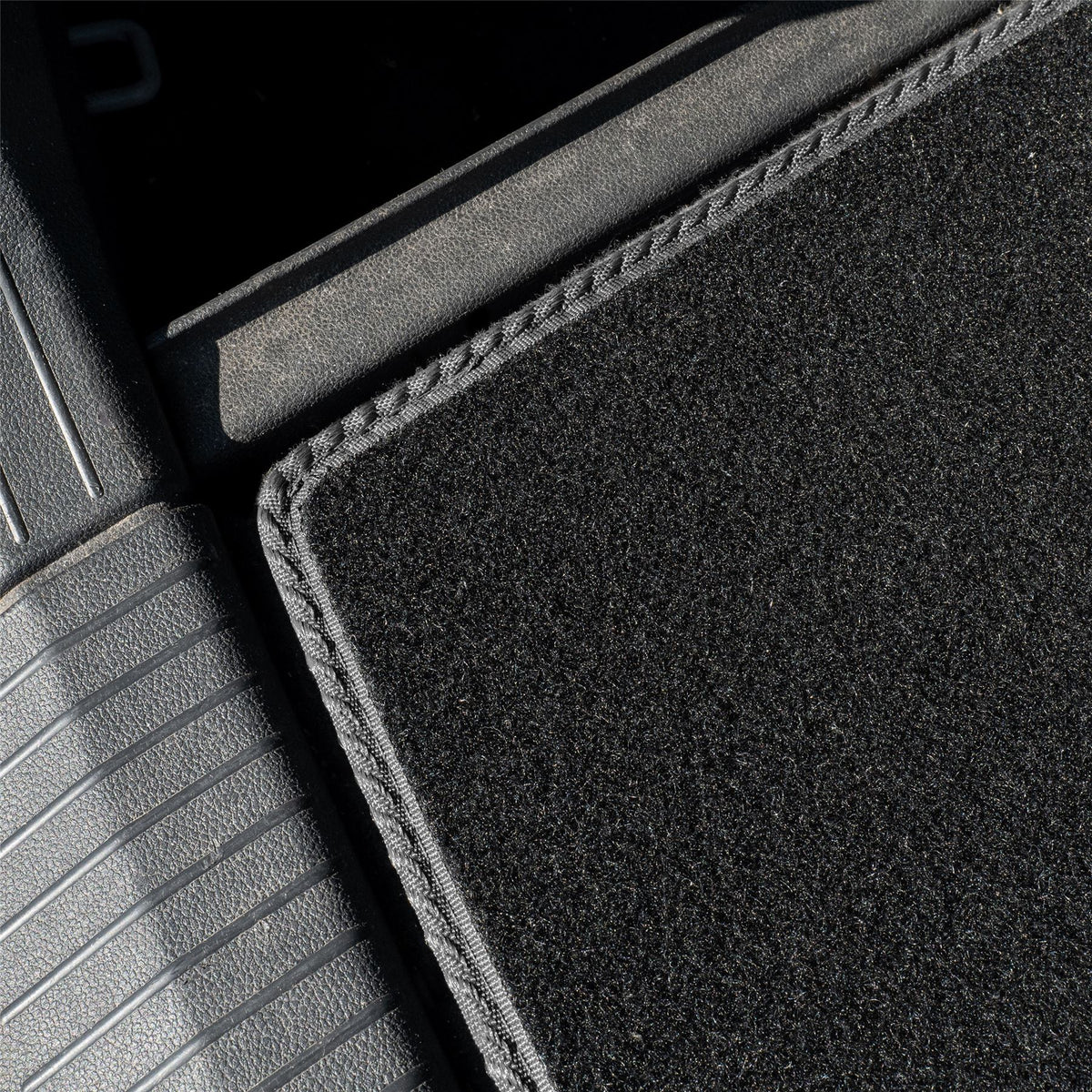 Vauxhall Astra H (2004-2010) [Estate] Premium Tufted Carpet Boot Mat