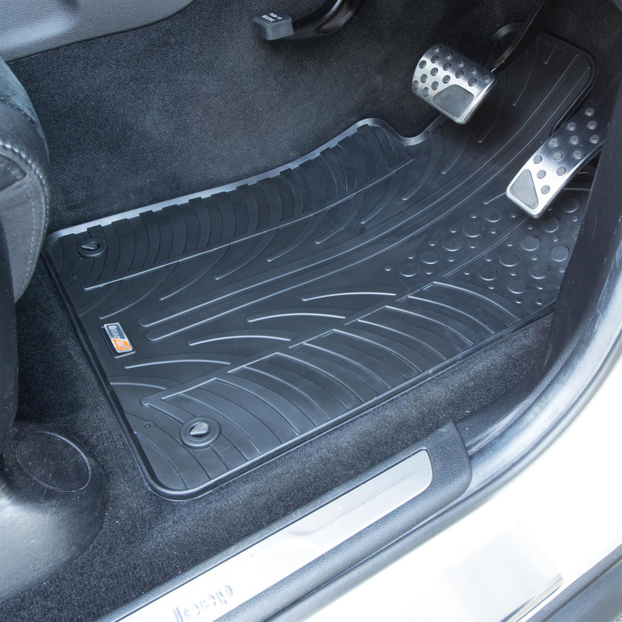 TRAVALL Jeep Grand Cherokee Premium Rubber Car Mats (2010-2013)