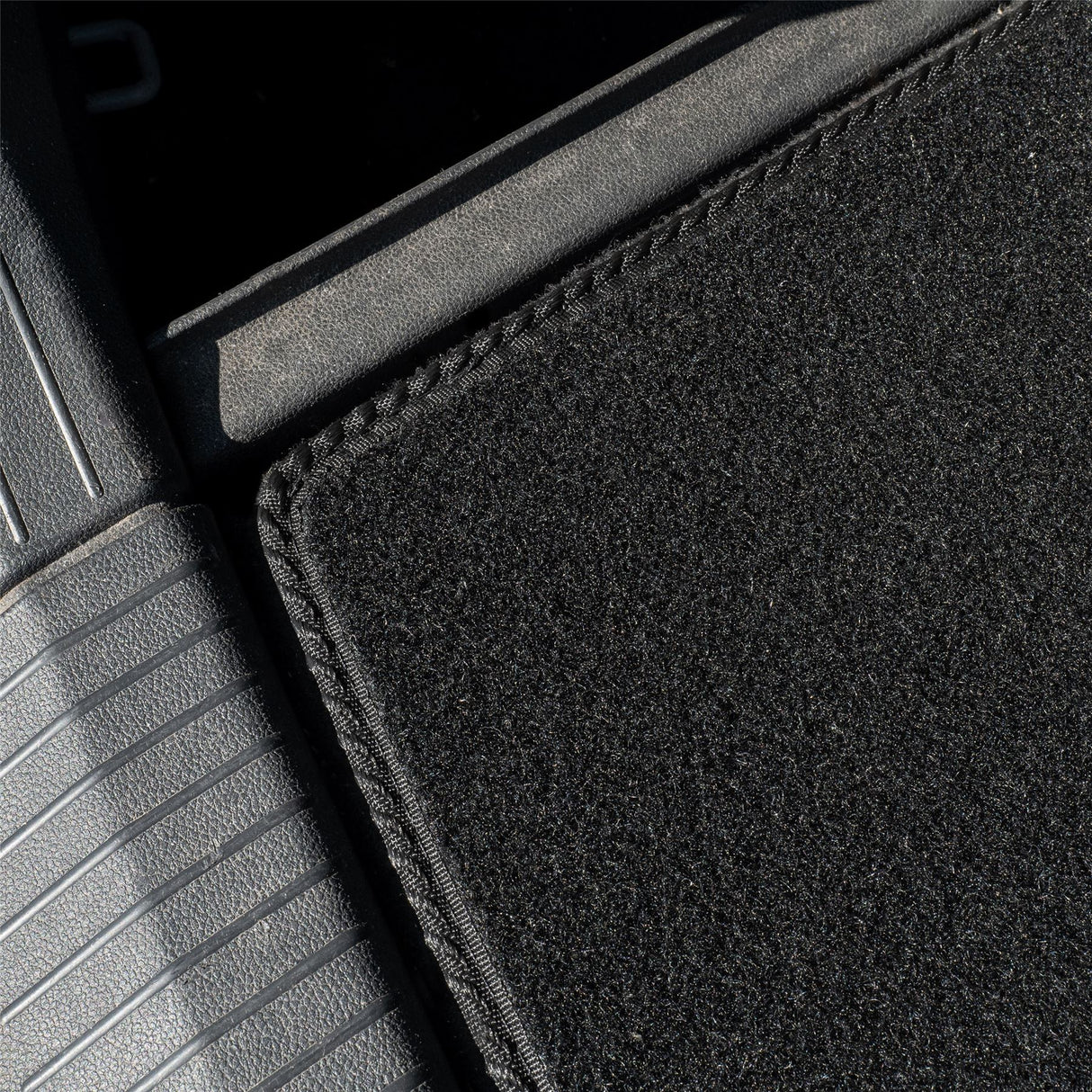 Mercede Slk (2011-2016) Premium Tufted Carpet Boot Mat