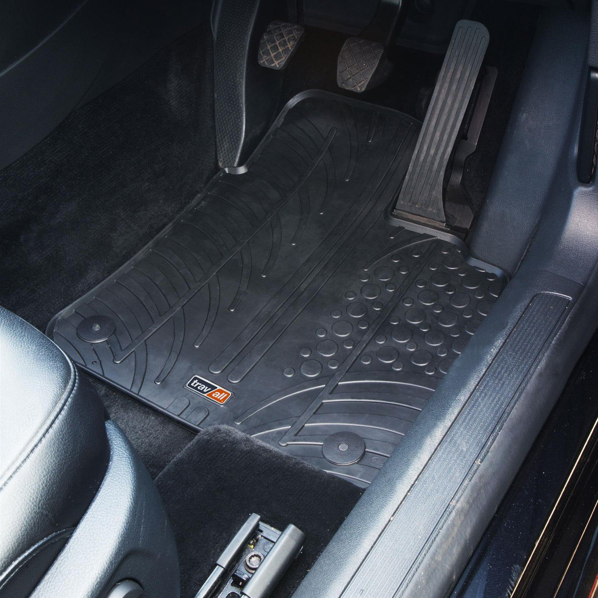 TRAVALL VW Passat Premium Rubber Car Mats (2010-2015)